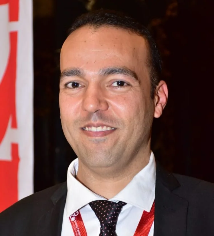 أستاذ مساعد